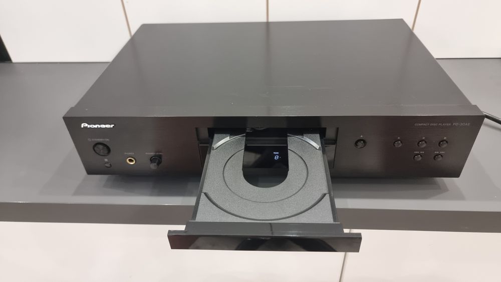 Compact disc player Pioneer  PD -  30 AE