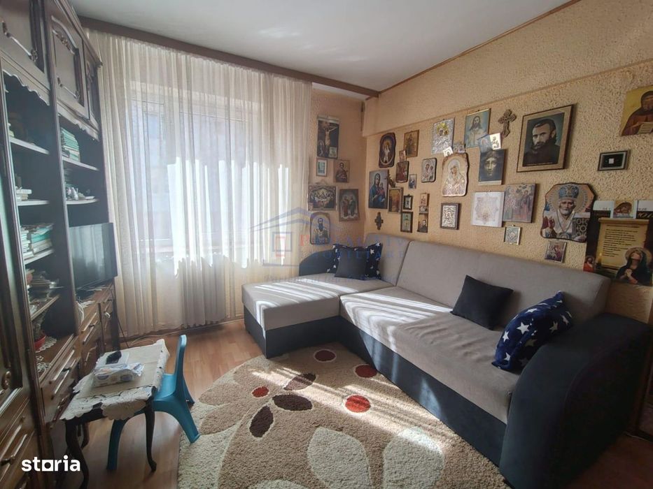 Apartament cu 2 camere, Centru, Etaj 1 , 2c-7430