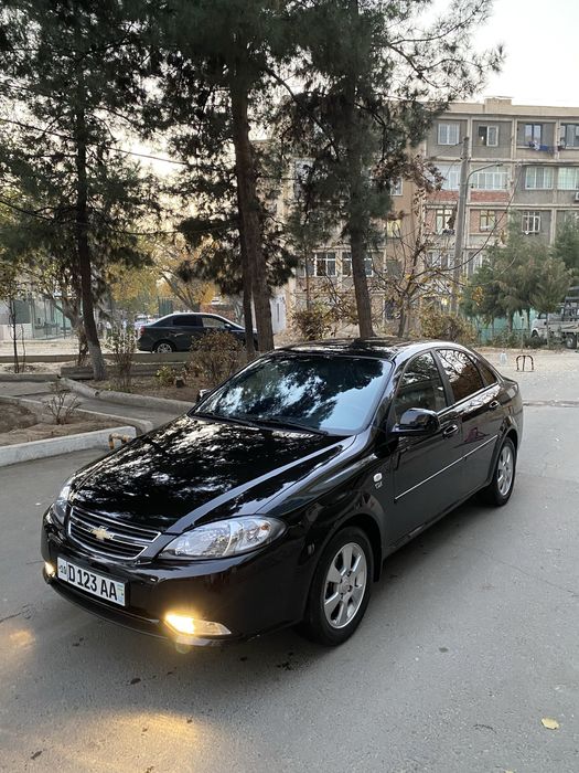 Gentra avtomat sotiladi