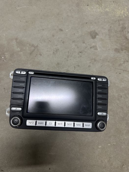 Navigatie VW Passat B6, Golf 5, Touran cod 1k0035198c
