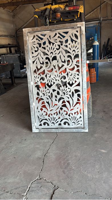 Decor Metal Ros – Servicii confecții metalice & prelucrări CNC