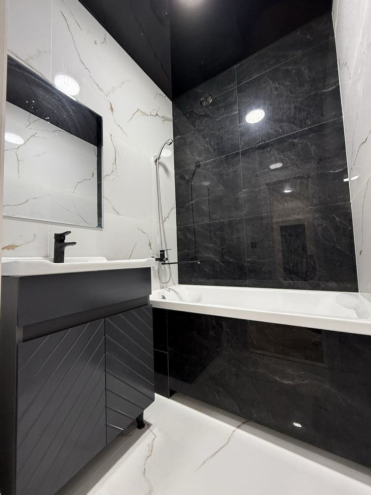 Микрорайонда 3 хоналик, 80 м2 квартира сотилади