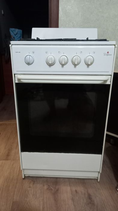Продам газовую плиту.