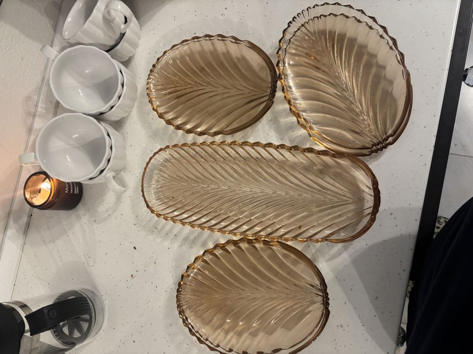 Serviciu de masa pentru prajituri