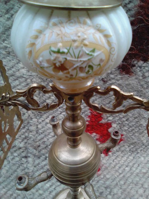 Lampa veche din bronz masiv sec. 19.Model deosebit.