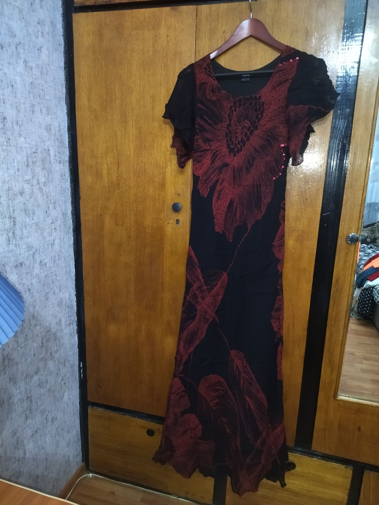 Платье женское 46 размер