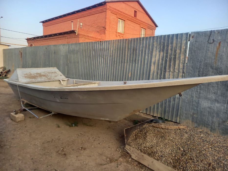 Продам лодку бударку