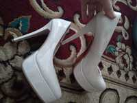 Белый туфли состояние отличное