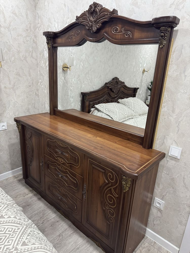 Спальный гарнитур