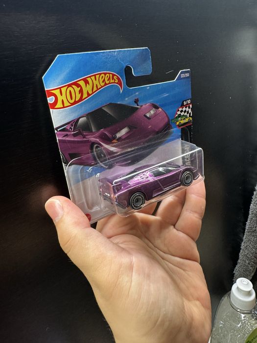 Hot Wheels ‘94 BUGATTI EB110 SS