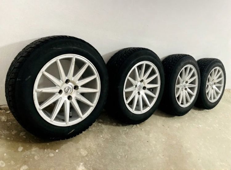 Комплект колес (4шт.) 185/65/R15 VOSSEN (зима)