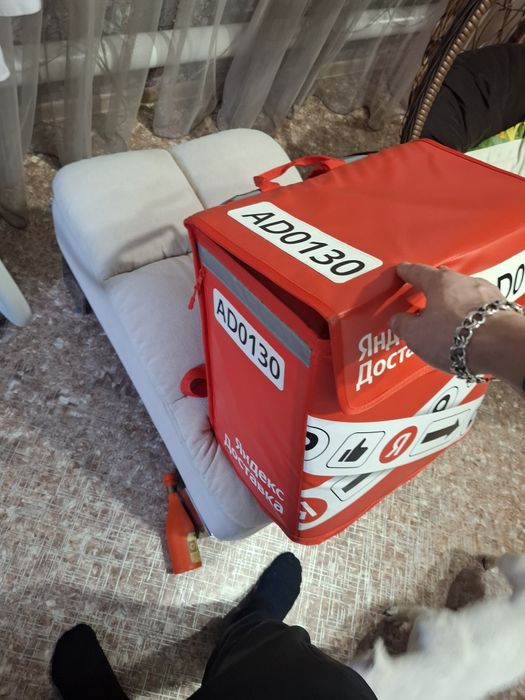 Продам термо сумку  яндекс новую