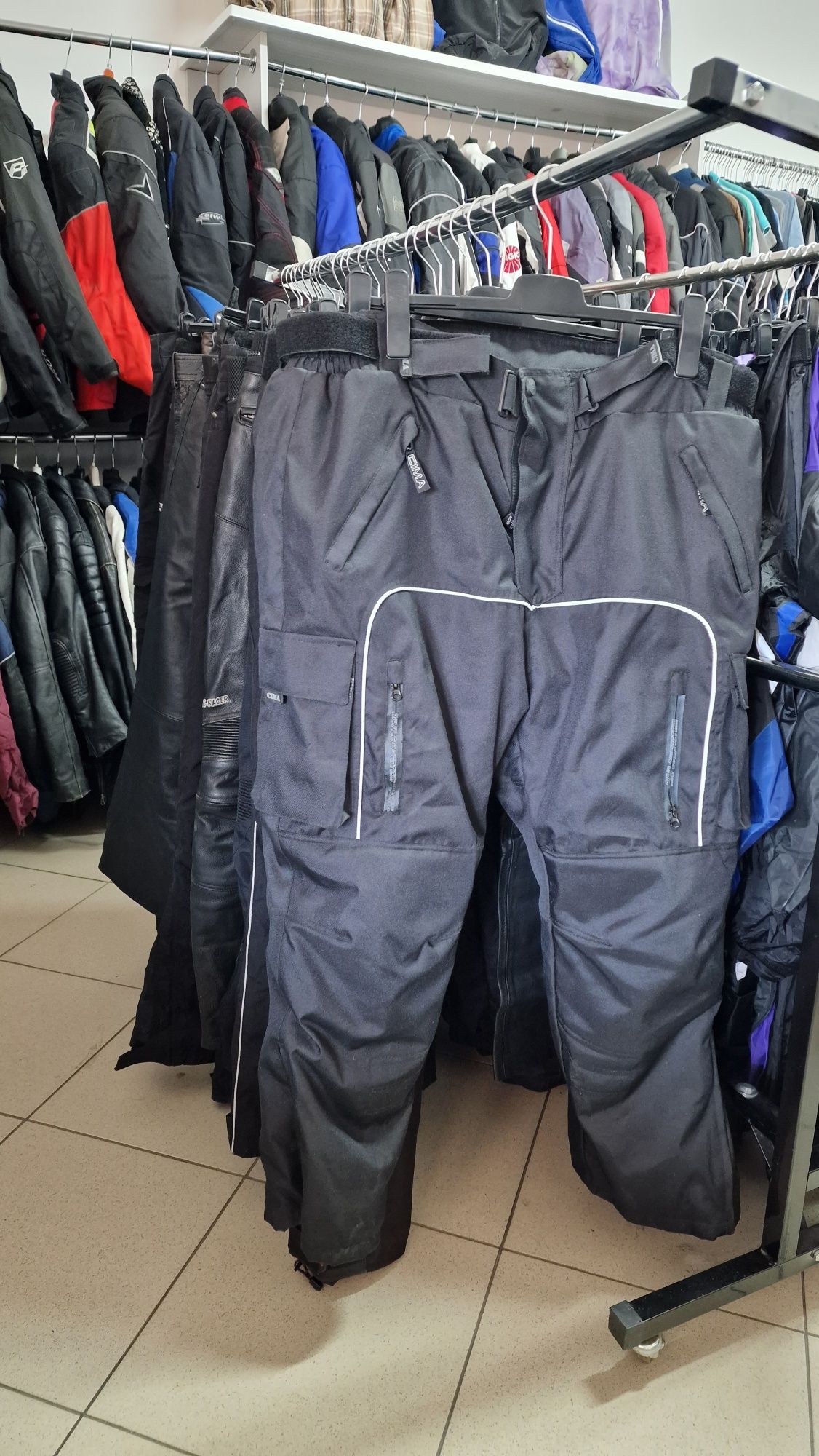 Pantaloni moto mai multe modele