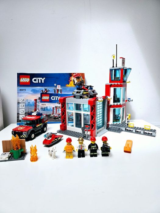 Lego City 60215 - Fire Station (2019)