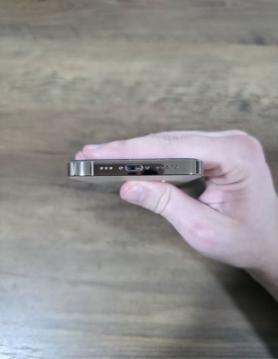 Vând IPhone 14 Pro Gold 128 GB