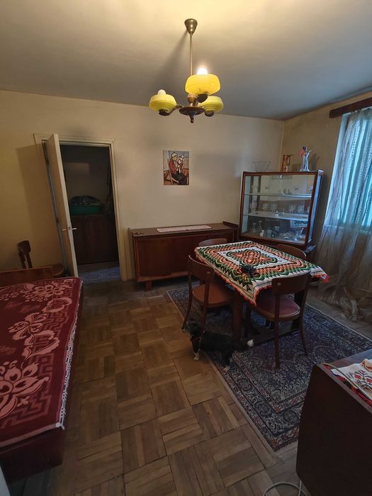 Vand apartament 2 camere zona Abator