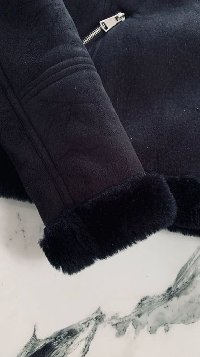 Дамско черно яке