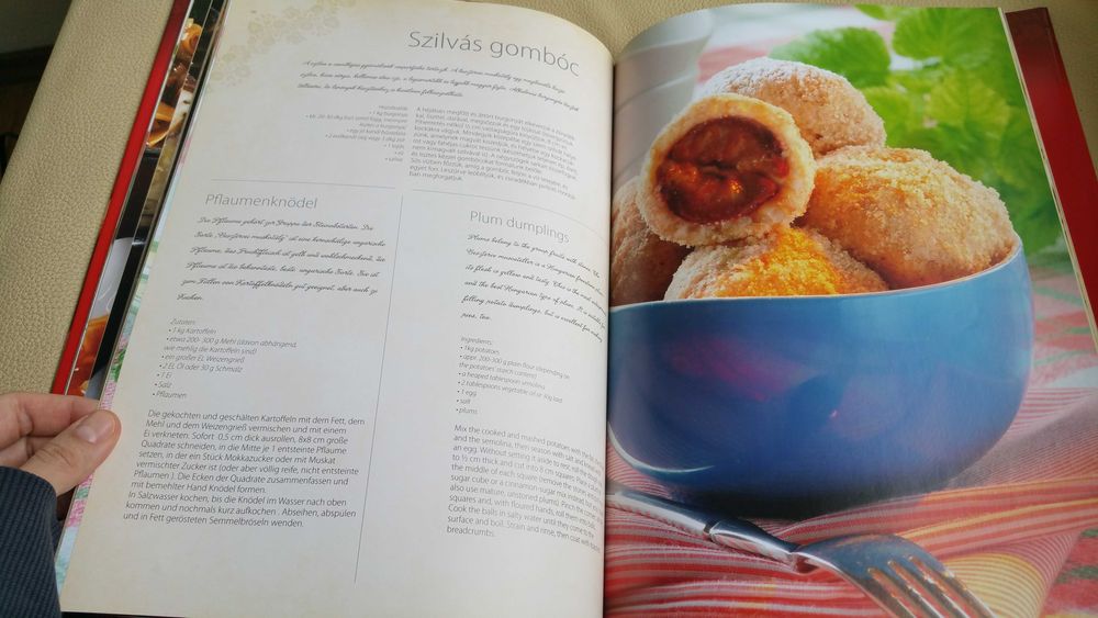 Vand Retete Traditionale Unguresti, bilingv maghiara-engleza, ca noua