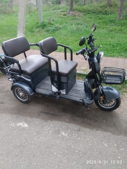 Электрические мопеды, скутера, рикши