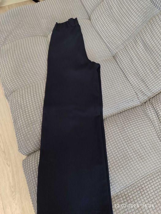 Продам школьные брюки