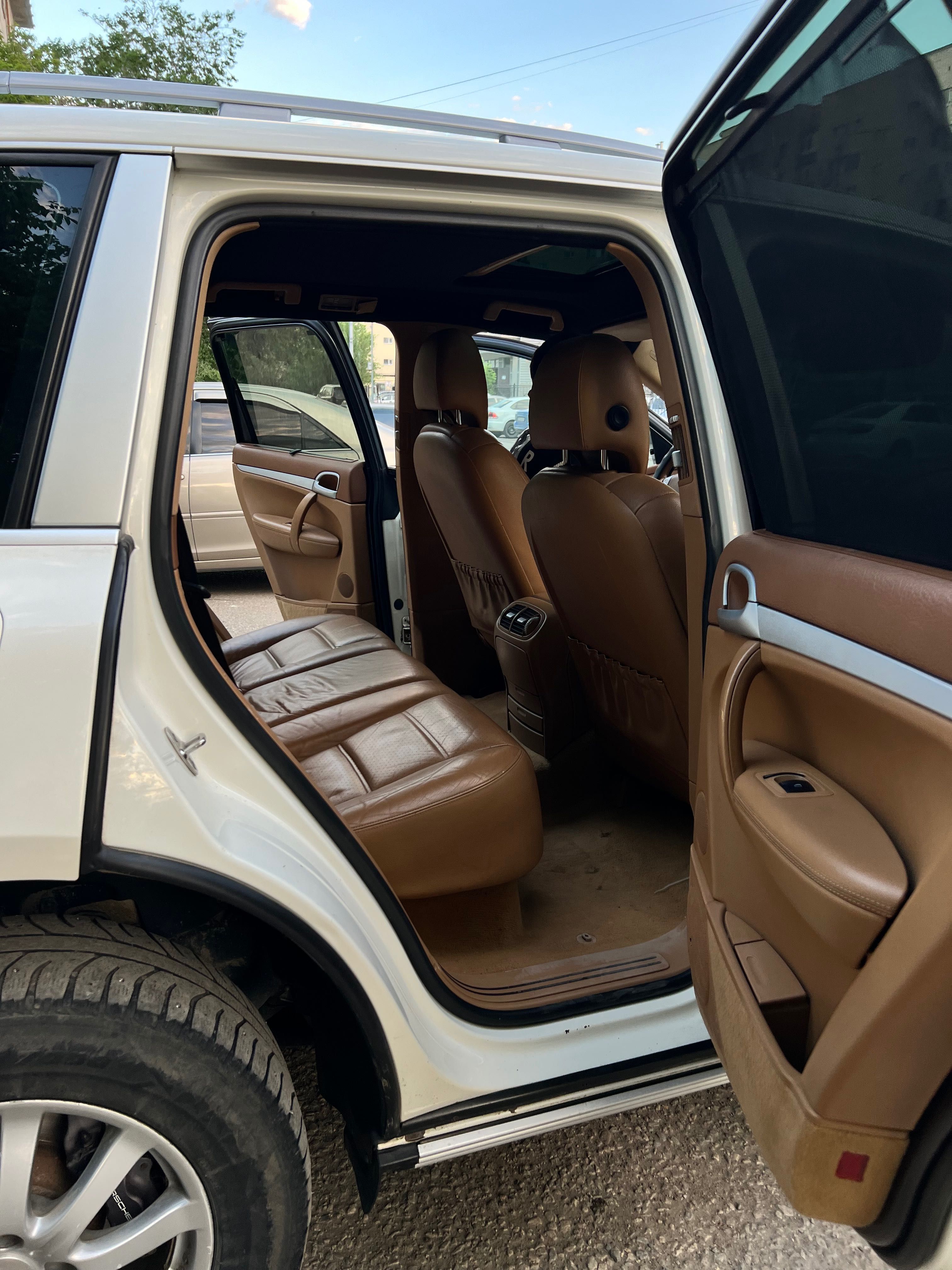 Продаю Porsche cayenne