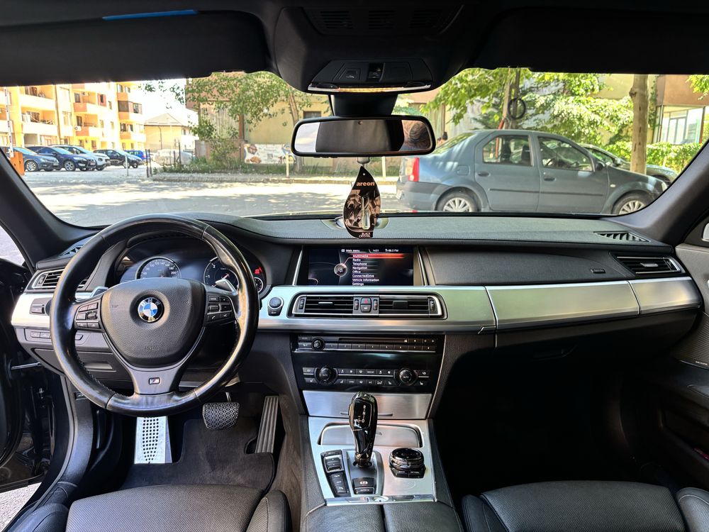 Vand bmw 750 xd m pachet