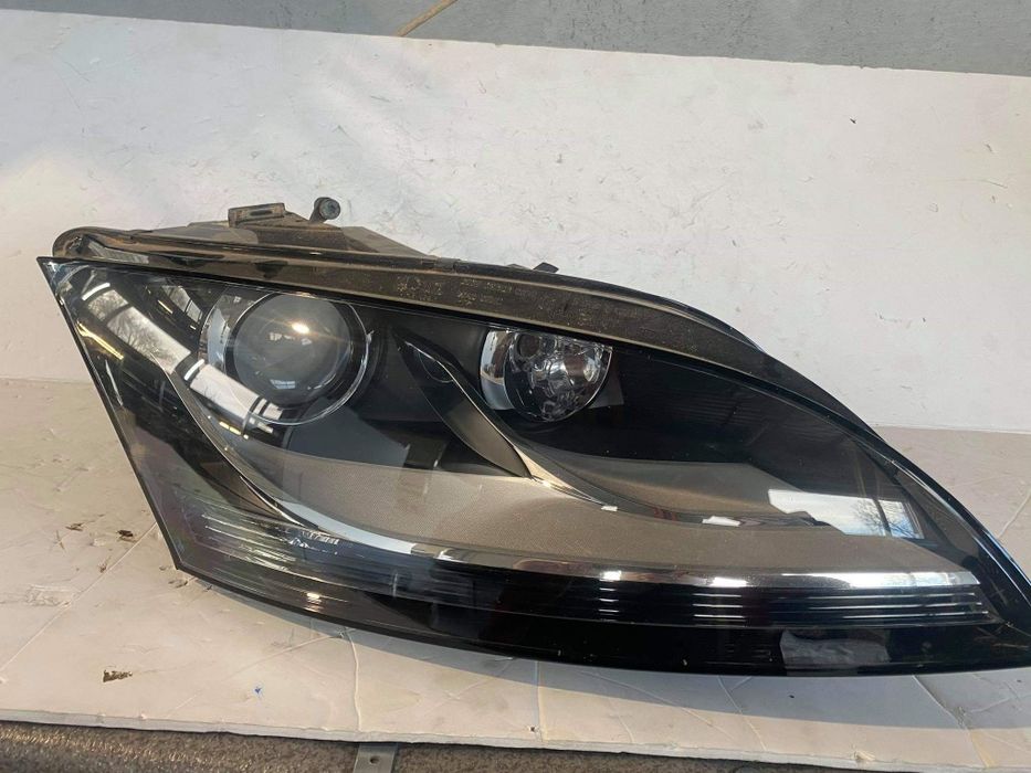 Десен фар Ауди ТТ ксенон