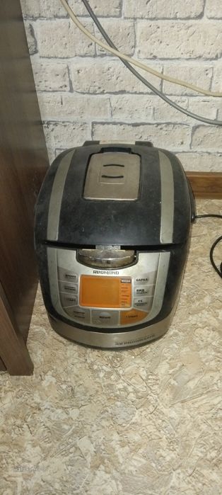 Мультиварка  REDMOND