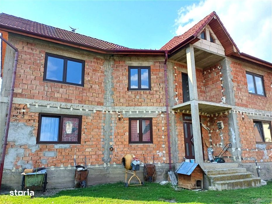 Doua Case De Vanzare La Talmaciu