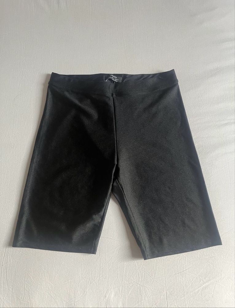 Спортни дрехи Nike, Bershka, Domyos