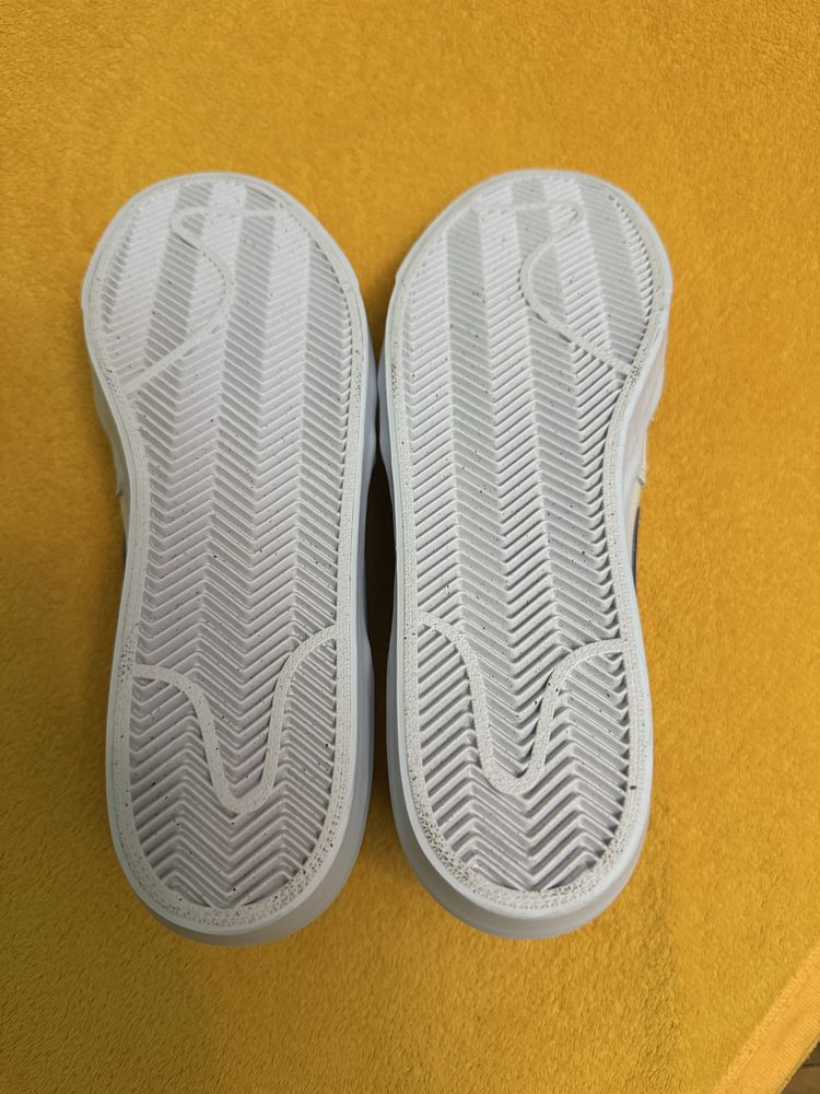 Vand Nike SB Zoom Pogo Plus