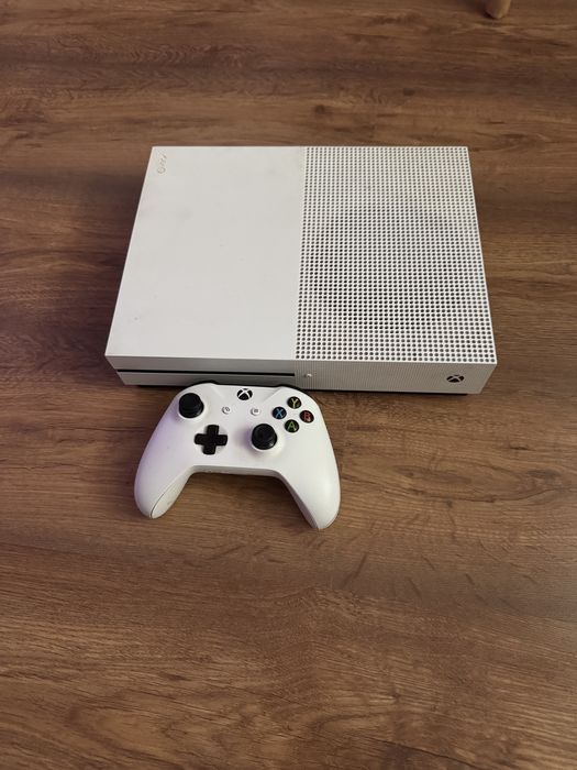 Xbox One S 1TB, 1 controller