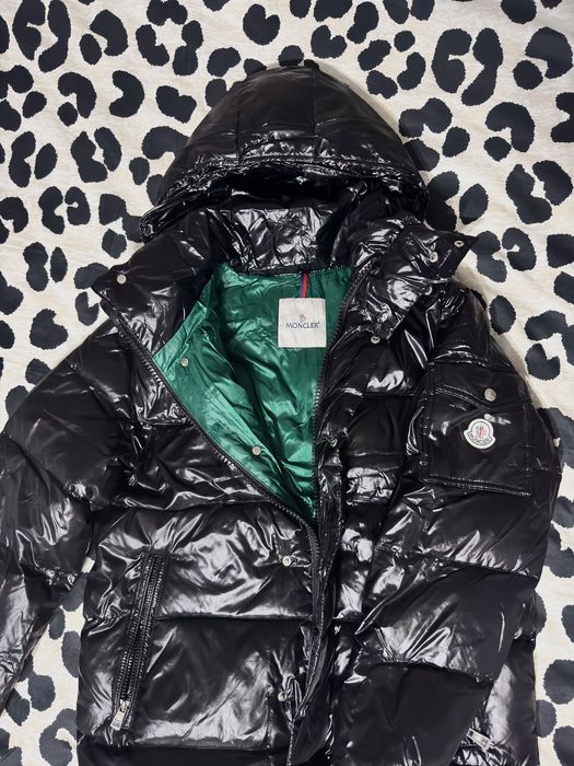 Пуховик оригинальный б/у Moncler