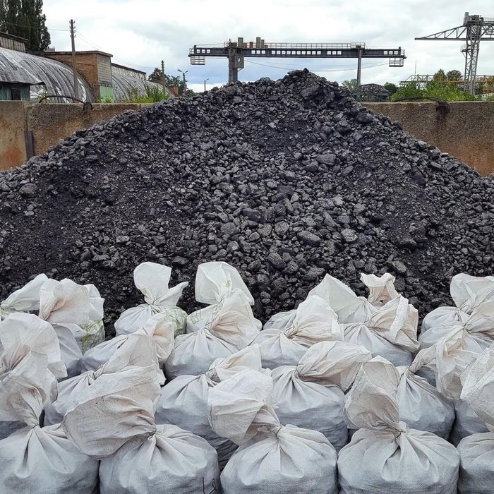 Уголь/дрова в мешках и на вес доставка көмір/отын