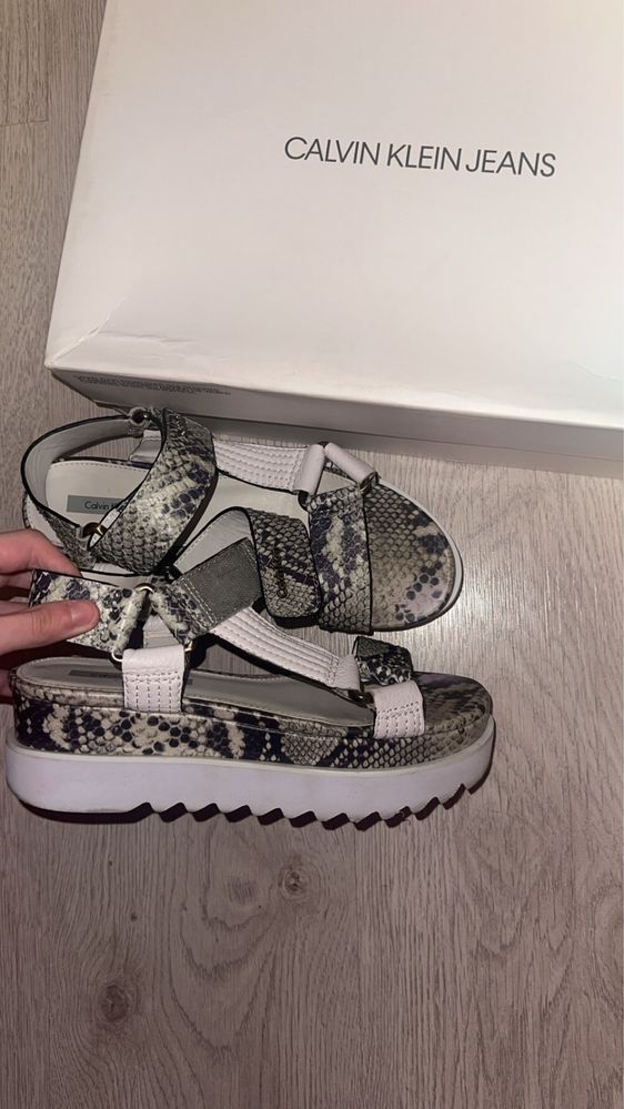 Vand Sandale Calvin Klein