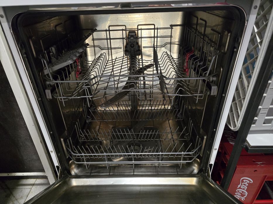 Съдомиялна Whirlpool