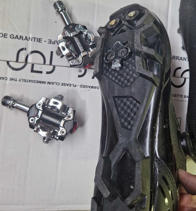 SPD Shimano педали и професионални маратонки за колоездене