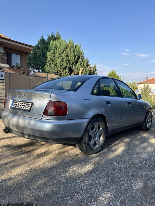 Продава се AUDI A4 1.8T