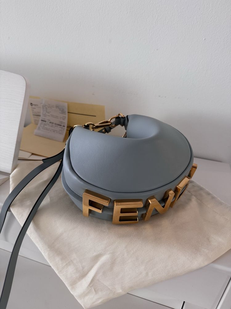 Сумка fendi  новая