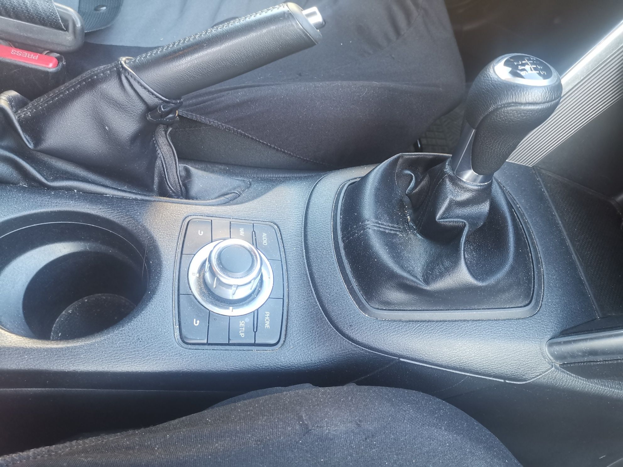 Vând Mazda cx5. Motor 2.2 diesel