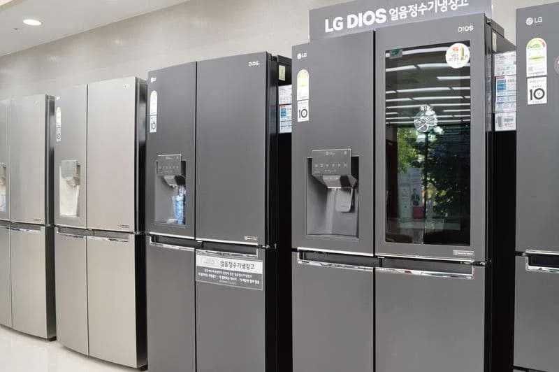 Холодильник LG из склад на широком ассортименте доставка до двери есть