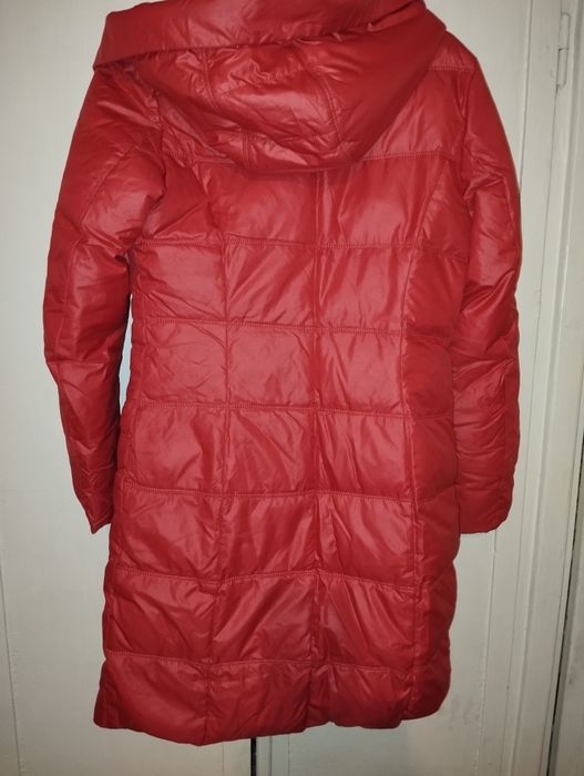 Отдам за сладости куртки женские