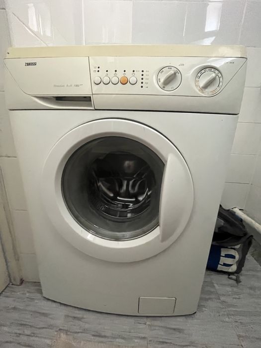 Стиральная машина продам срочно