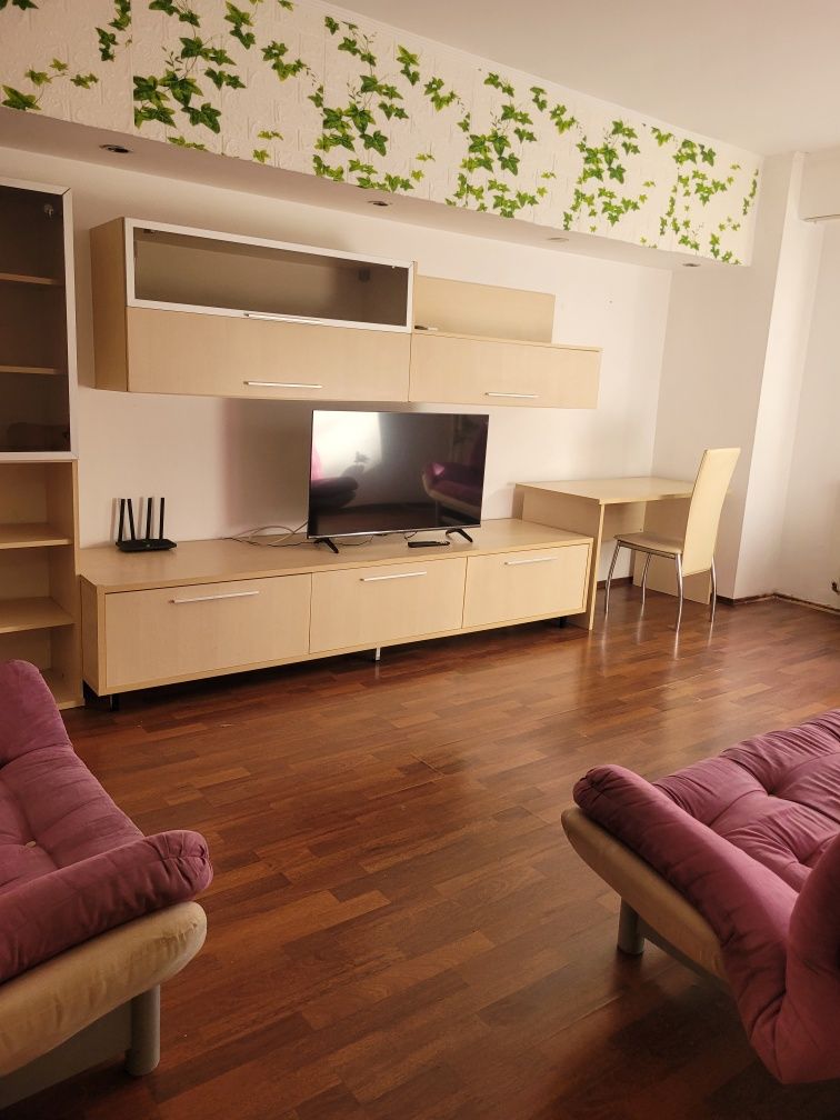 Apartament 3 camere(bloc reabilitat) Parc Sebastian - particular