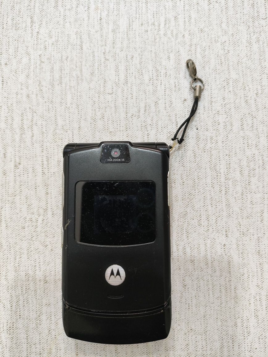 Продам Motorola V3