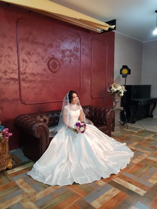 Срочно Продам свадебные платья