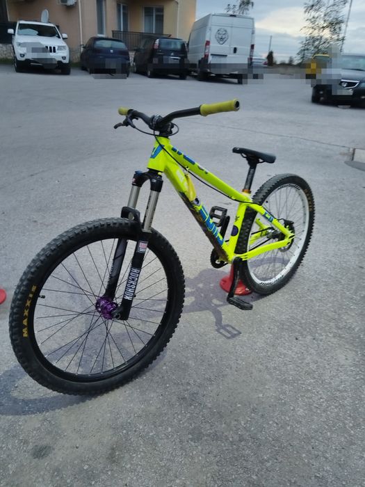 Drag C2 custom dirt jump