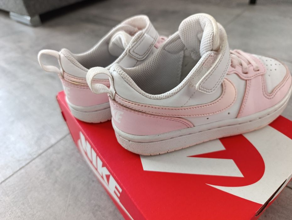Маратонки за момиче Nike 28 н-р