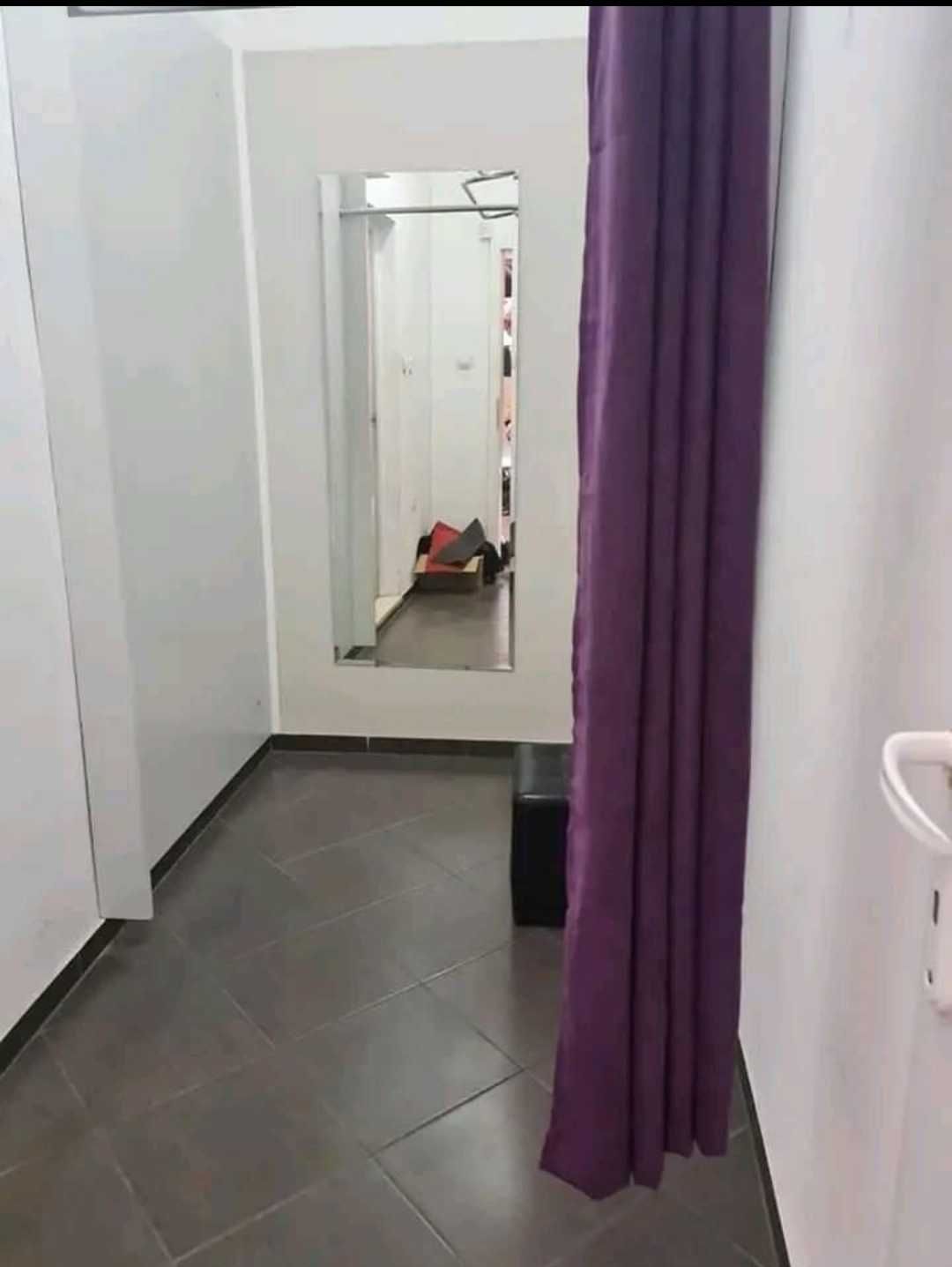 Мебели за магазин