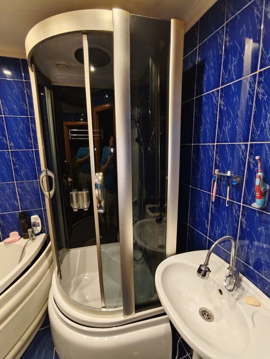 Продам душевую кабину